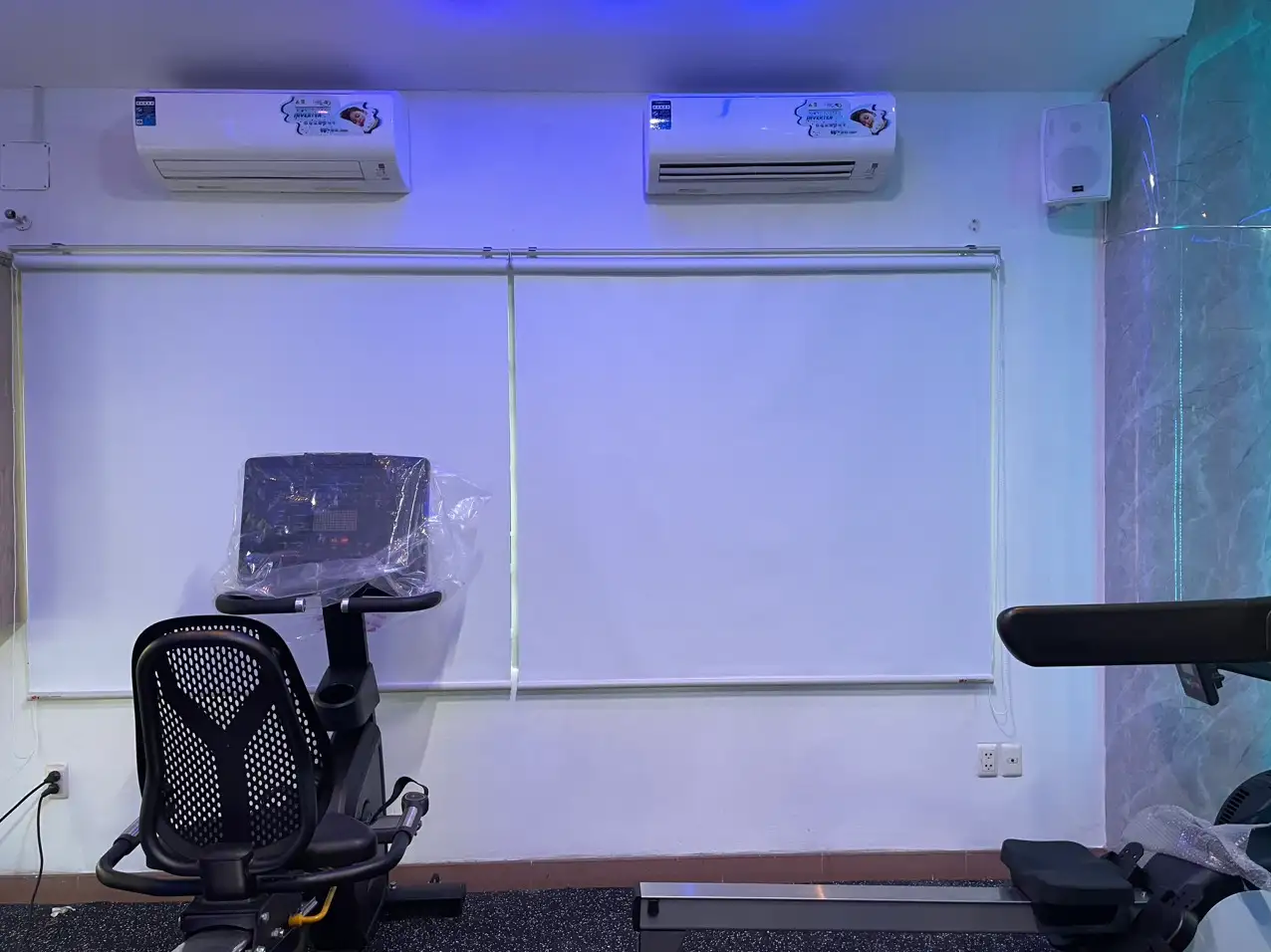 public/projects/Rèm cuốn cản nắng cho anh Trai phòng GYM quận 2 - 2.webp